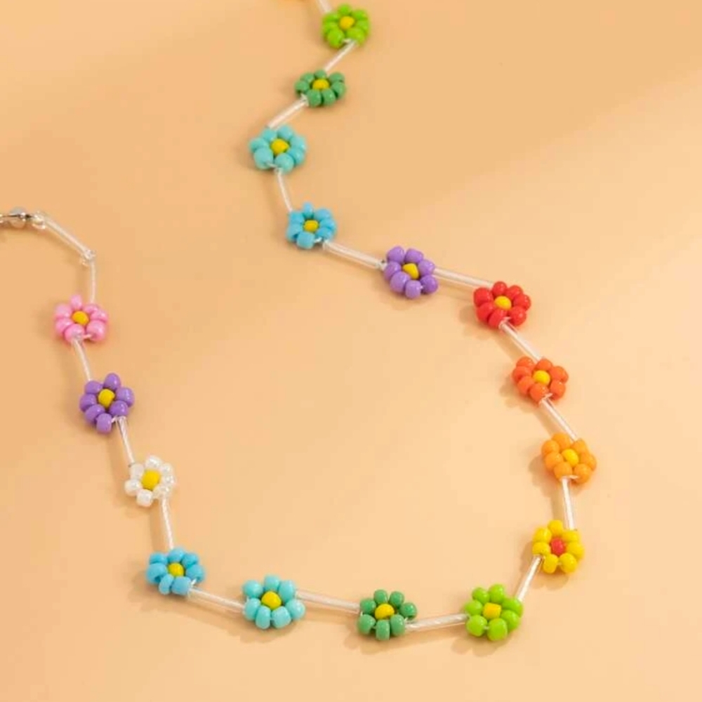 Daisy rainbow necklace